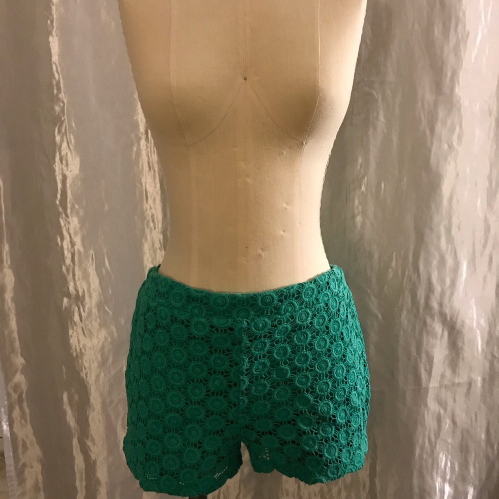 COME THRU QUEEN! Fun Crochet Shorts Green